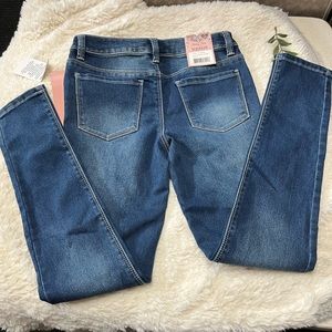 Girls lot 3 items -Justice Jeans -Shirt and leggings LOT SIZE 10